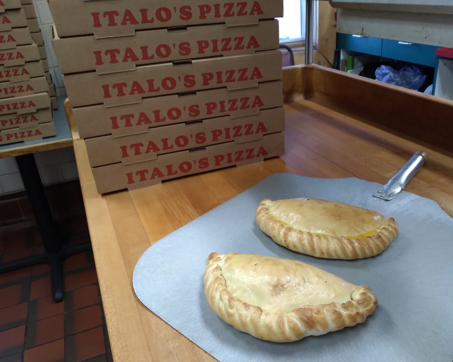 Italo's Pizza QUALITA'E ABBONDANZA PIZZA